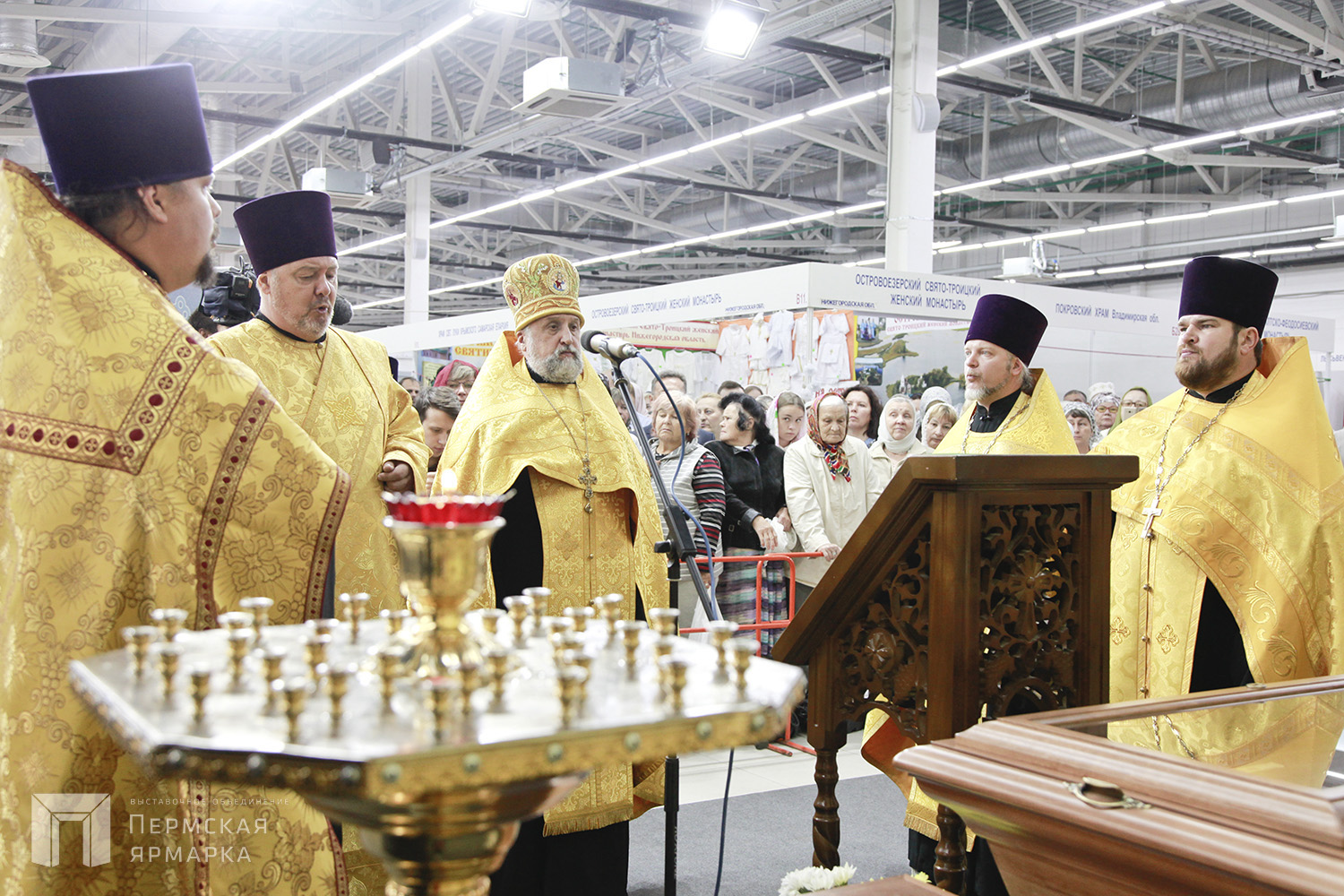 Монастырские ярмарки. Православная ярмарка александро невская лавра. Монастырские ярмарки. Расписание александроневсклй лавры. Старинная икона выставка.